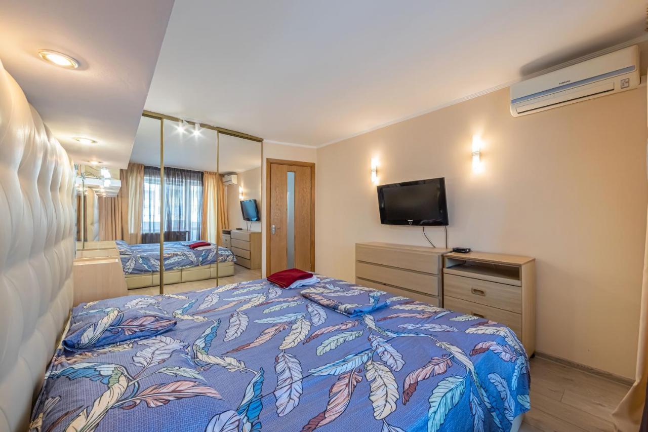 Apartment Three-room On District Kyiv