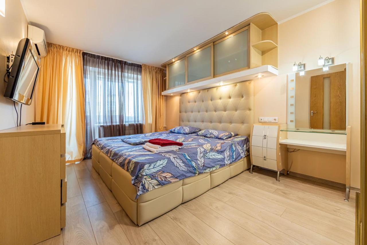 Three-room On District