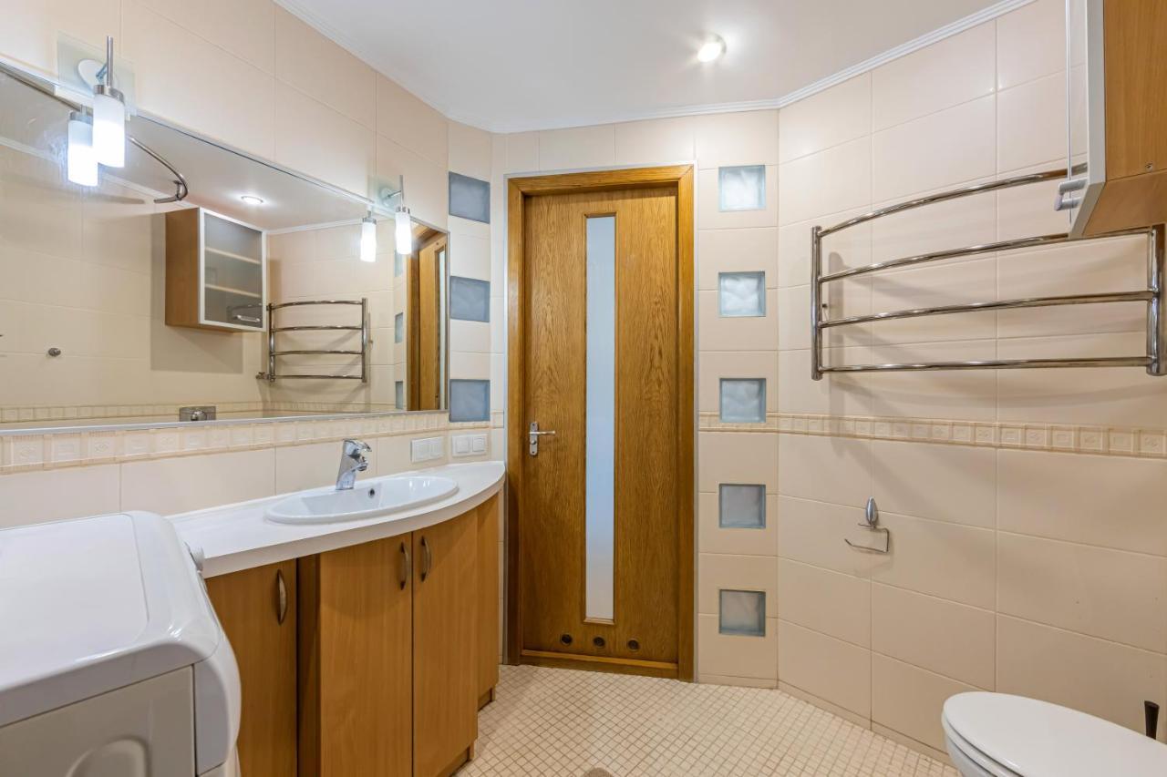 Apartment Three-room On District *